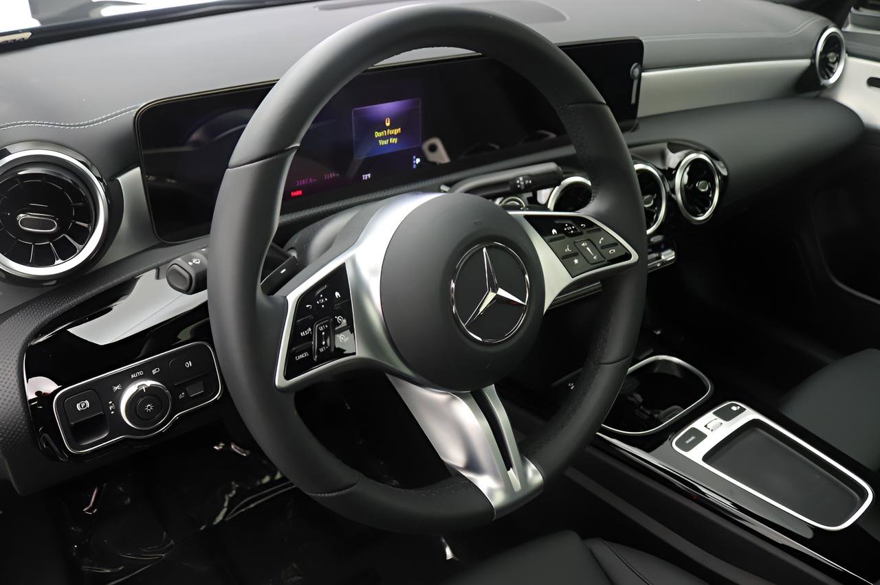 Certified 2026 Mercedes-Benz CLA 250 image 14