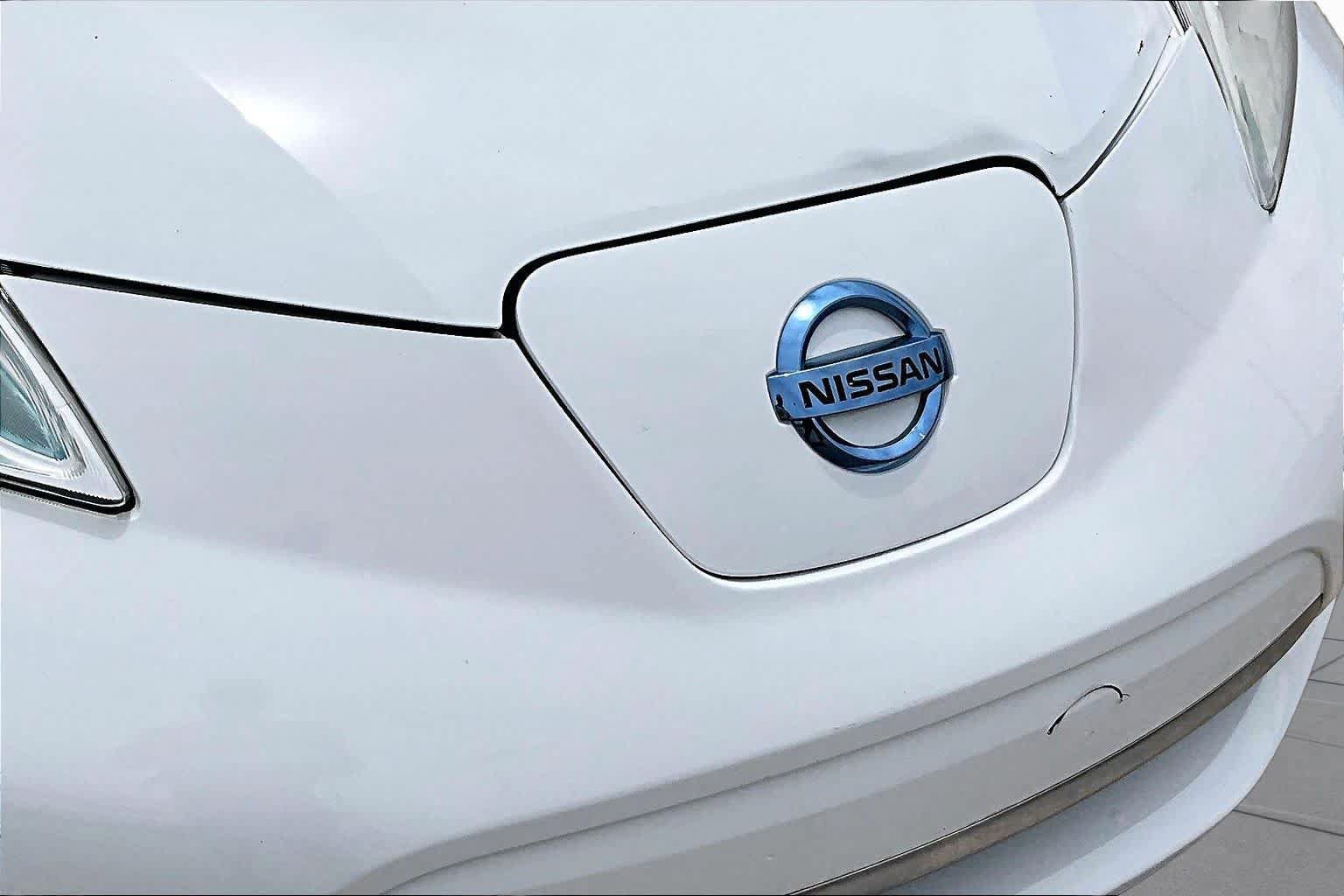 Used 2015 Nissan Leaf S w/ Charge Package FWD image 27