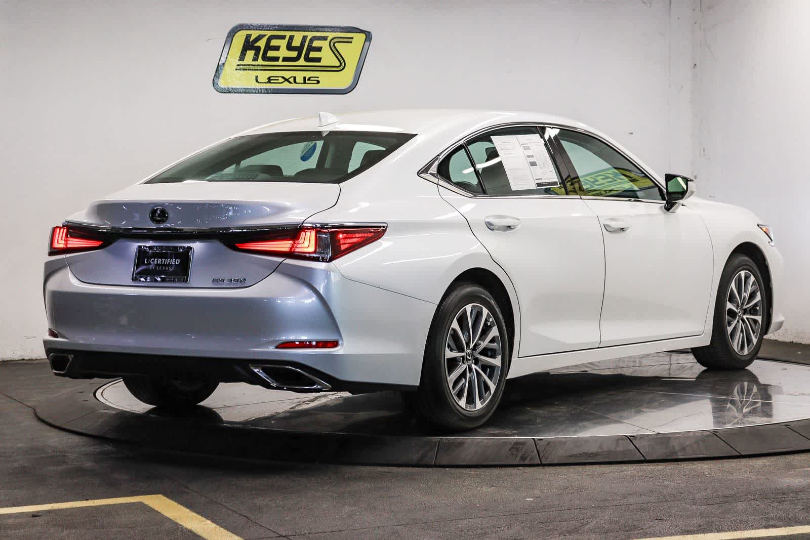 Used 2025 Lexus ES 350 w/ Accessory Package (Z2) FWD image 4