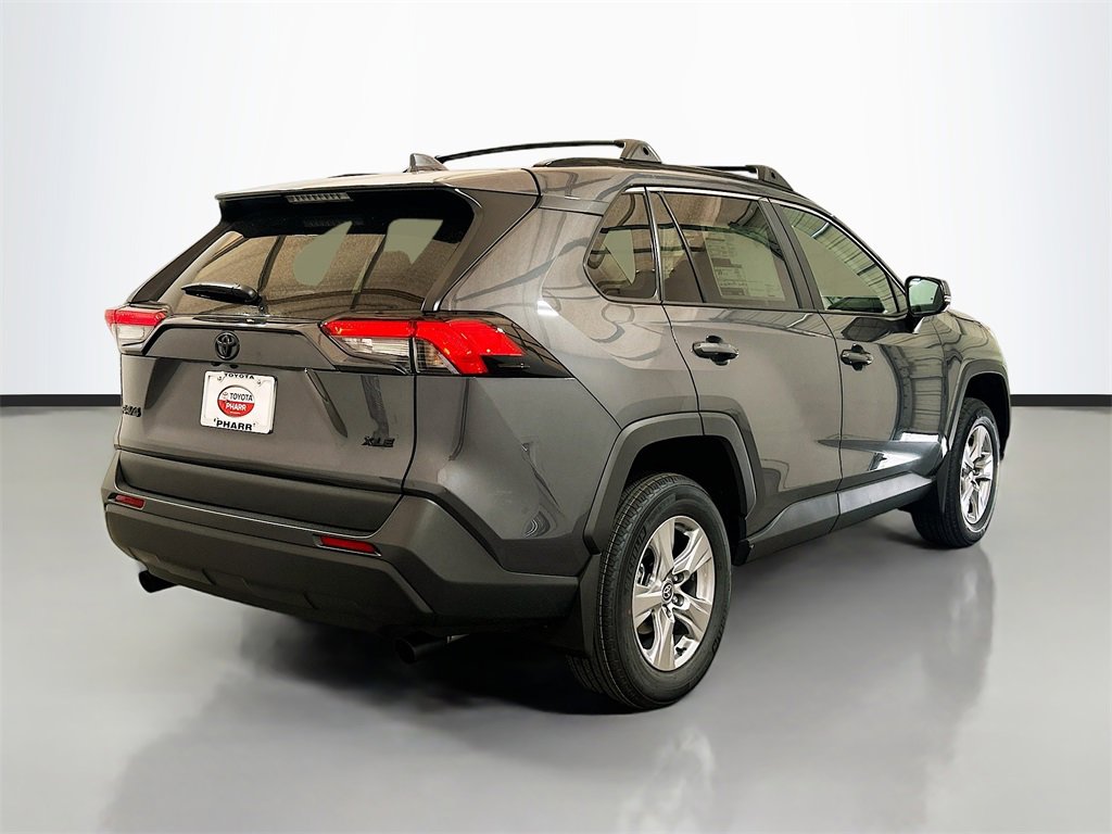 New 2025 Toyota RAV4 XLE image 4