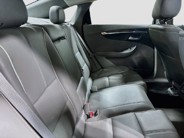 Used 2015 Chevrolet Impala LTZ FWD image 17