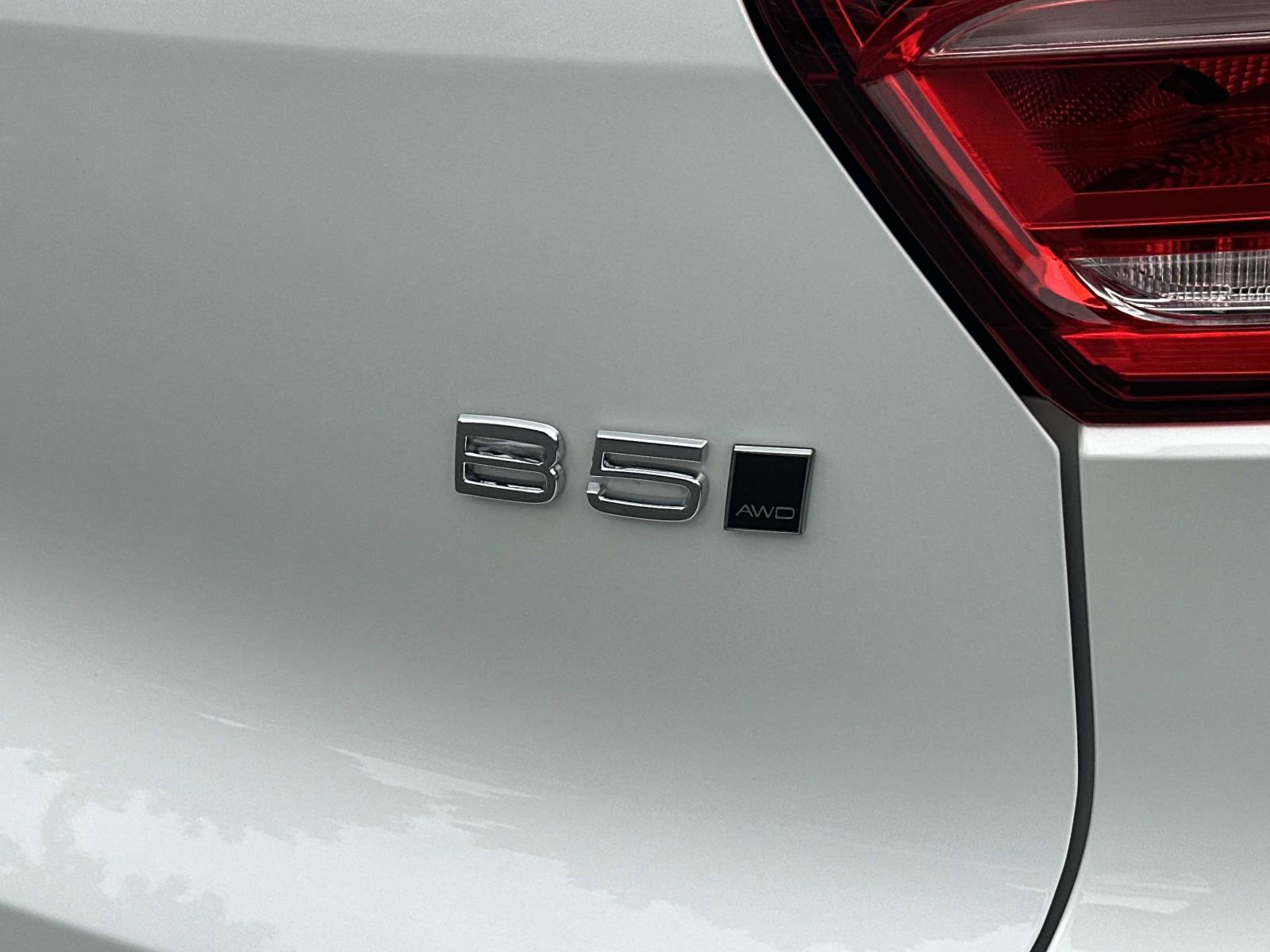 Certified 2026 Volvo XC40 B5 Plus w/ Protection Package Premier image 29