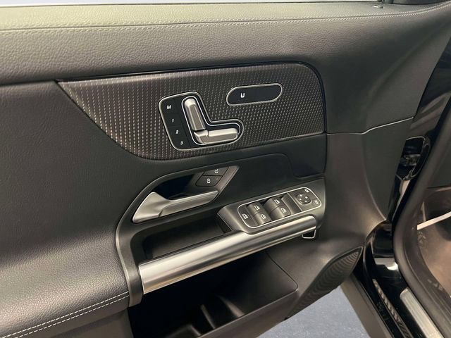 Certified 2022 Mercedes-Benz GLA 250 4MATIC image 15