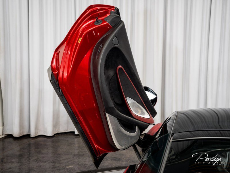 Used 2020 McLaren GT image 26