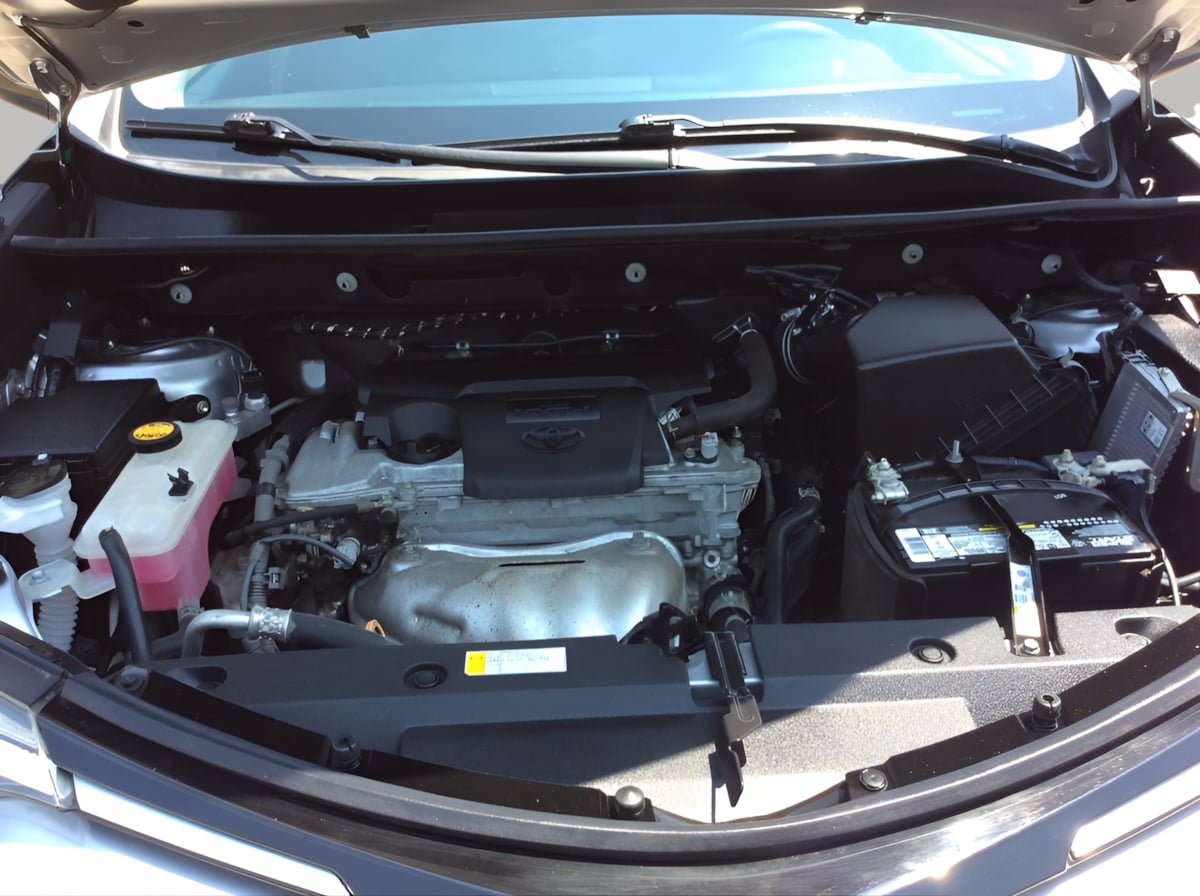 Used 2018 Toyota RAV4 LE FWD image 12