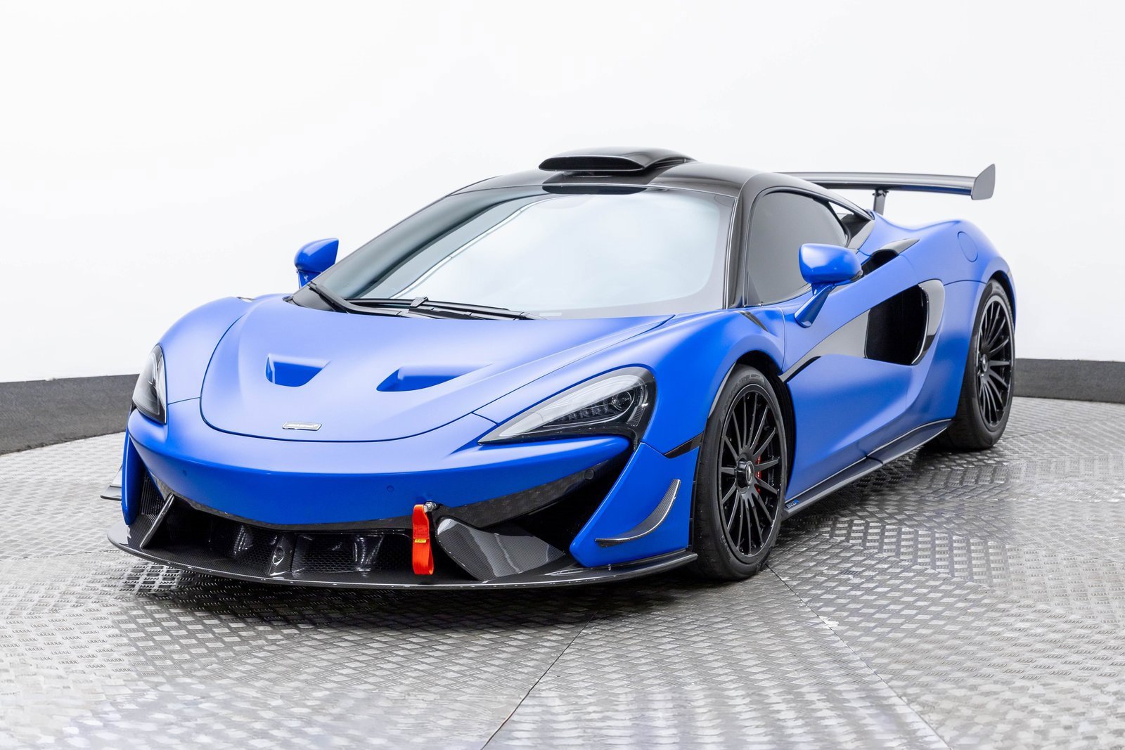 Used 2020 McLaren 620R RWD image 1