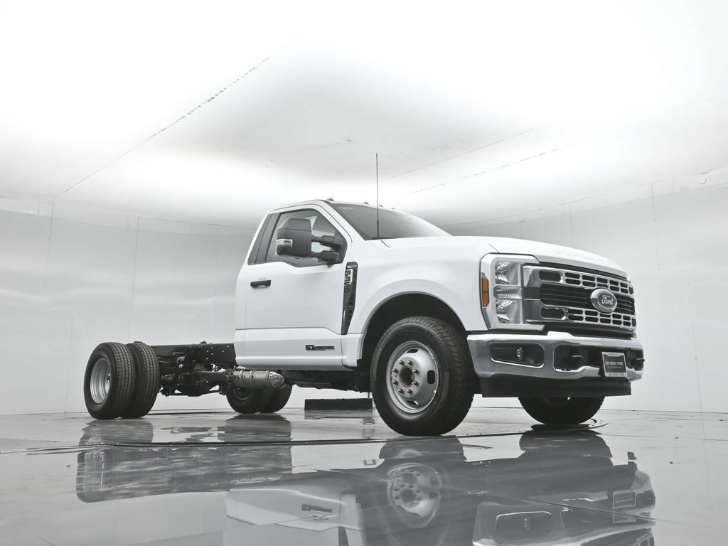 New 2026 Ford F350 XL w/ XL Chrome Package RWD image 40