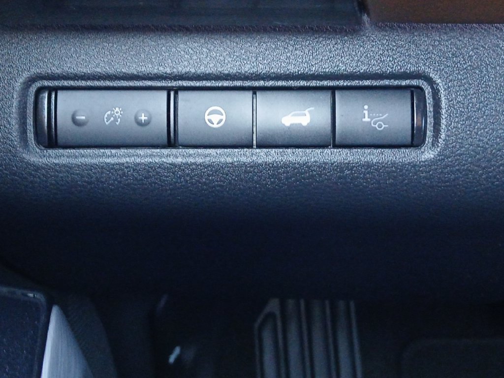Used 2023 Nissan Pathfinder Platinum w/ Cargo Package FWD image 12
