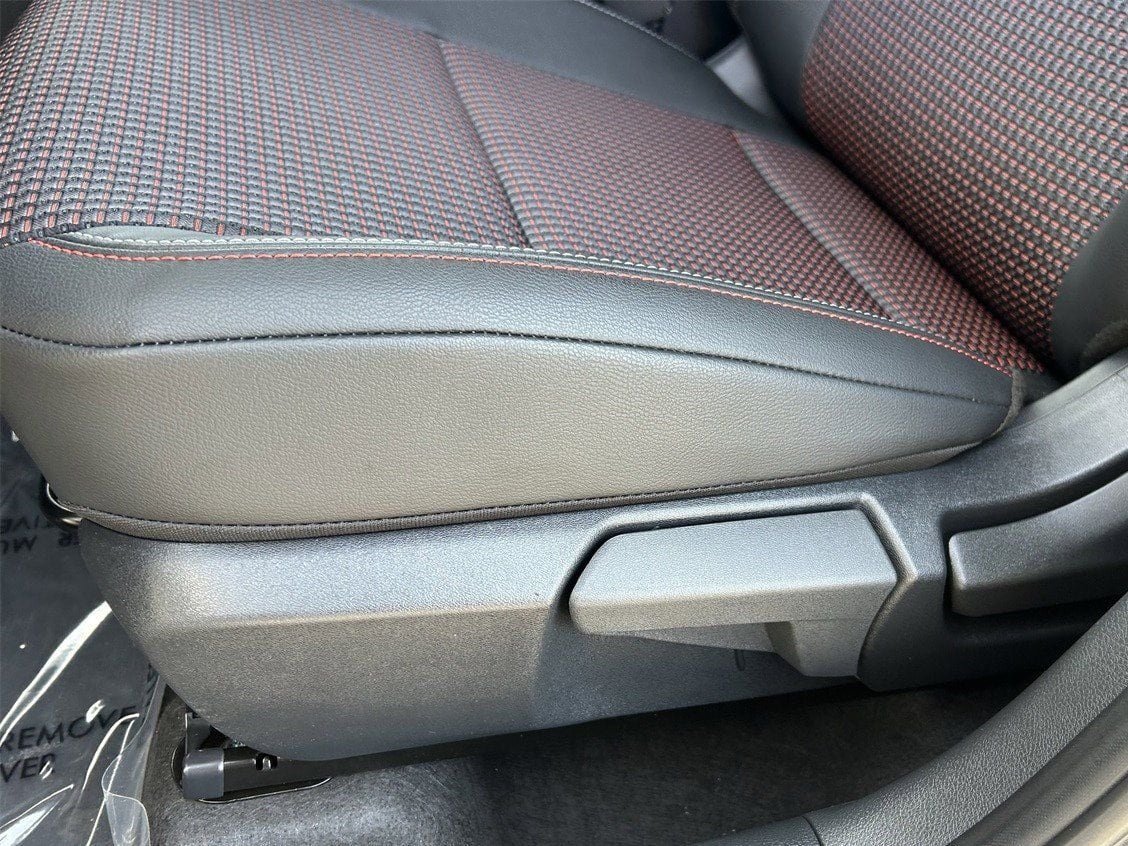 New 2026 Nissan Kicks SR FWD image 30