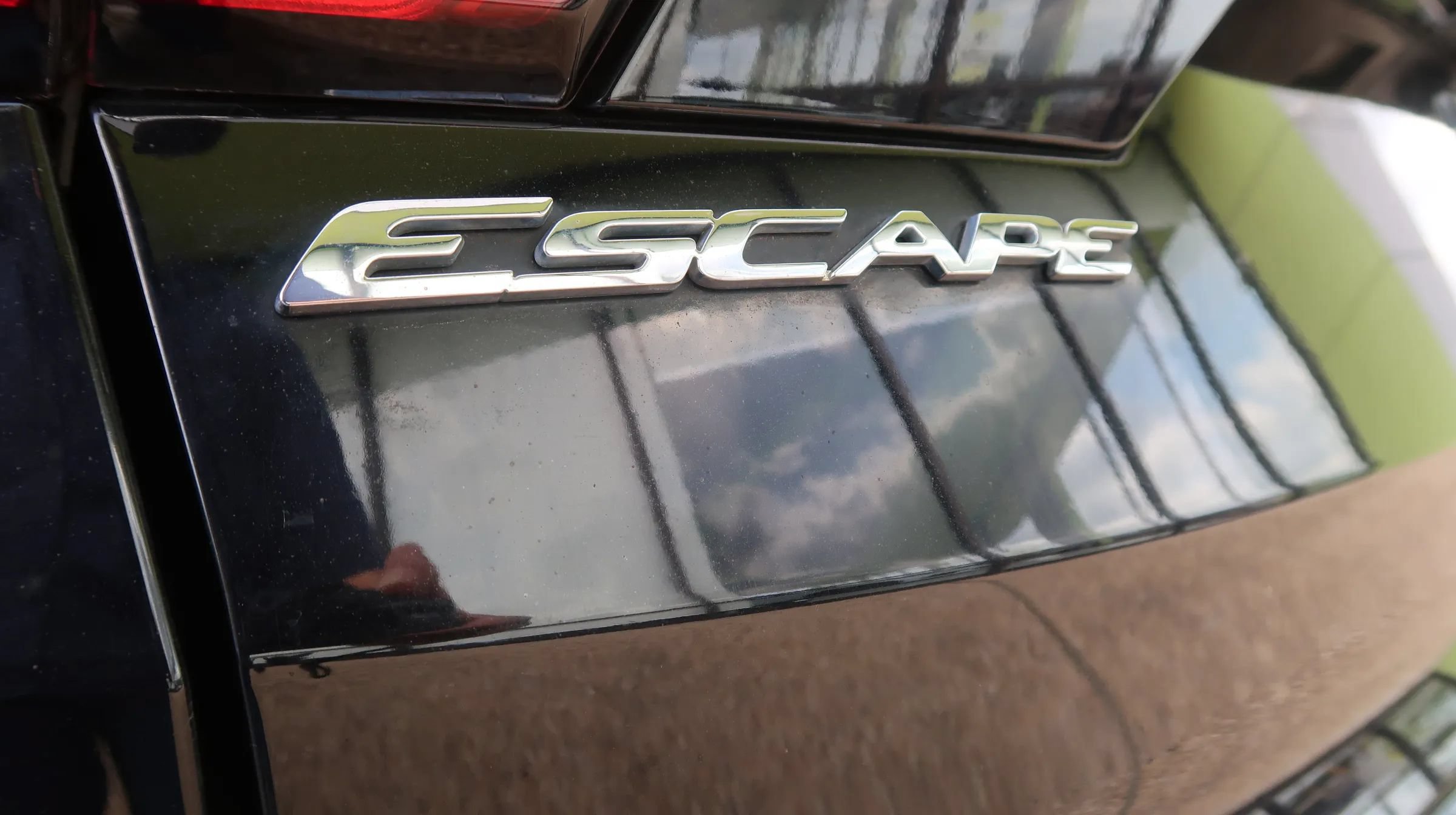Used 2019 Ford Escape SE FWD image 43