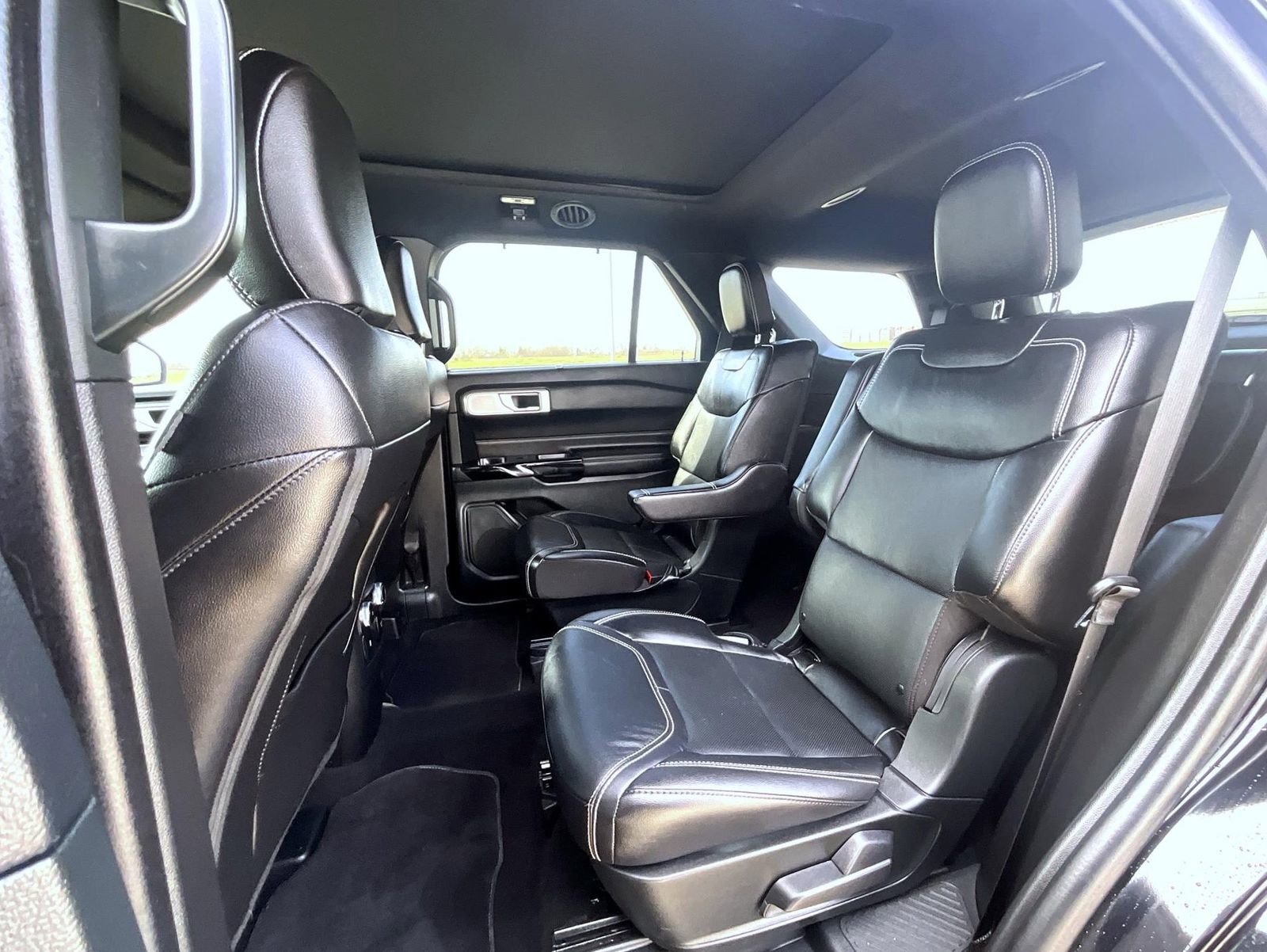 Used 2024 Ford Explorer ST w/ Equipment Group 401A image 22