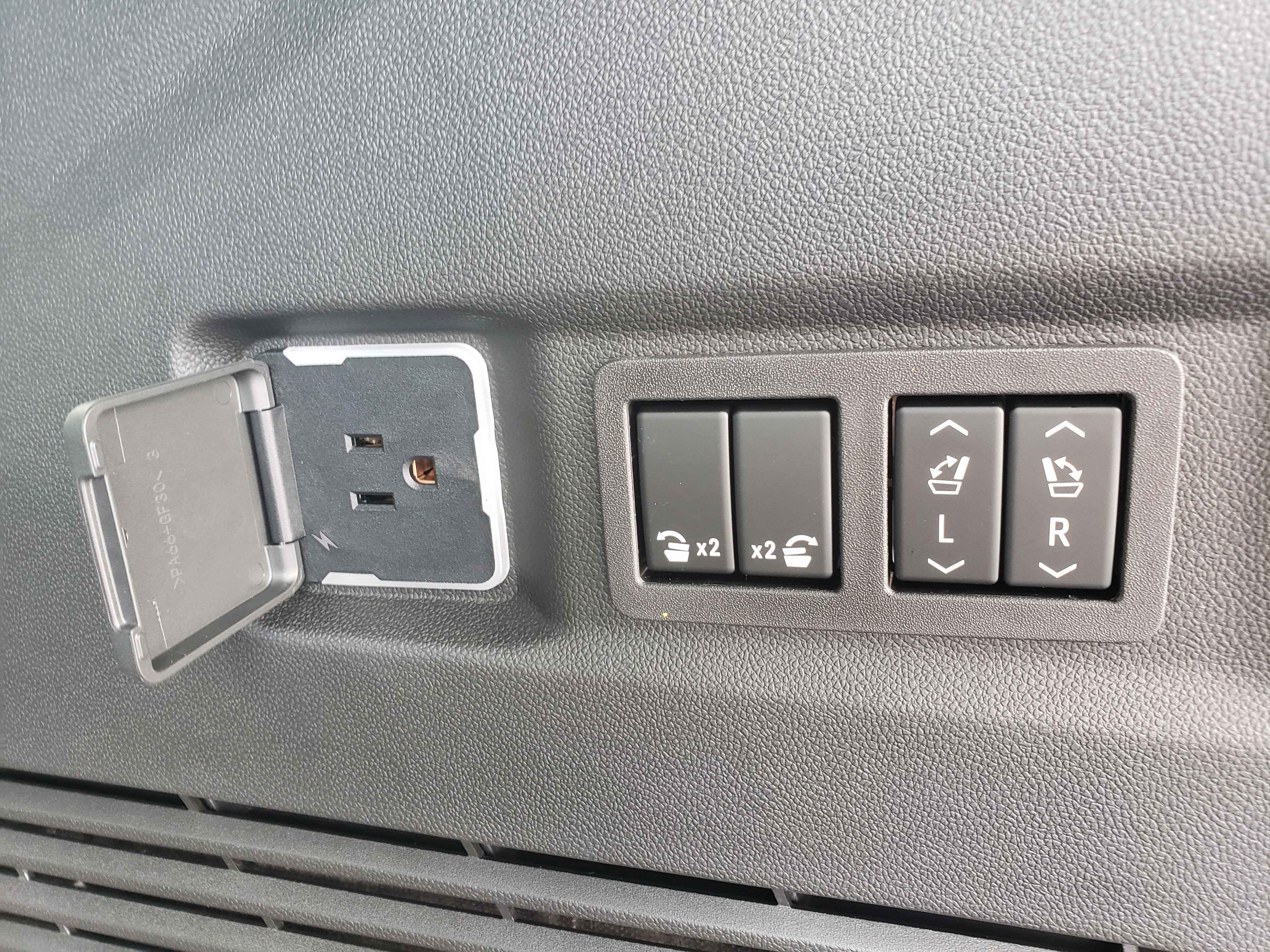 New 2026 Chevrolet Tahoe LT w/ Comfort Package image 13