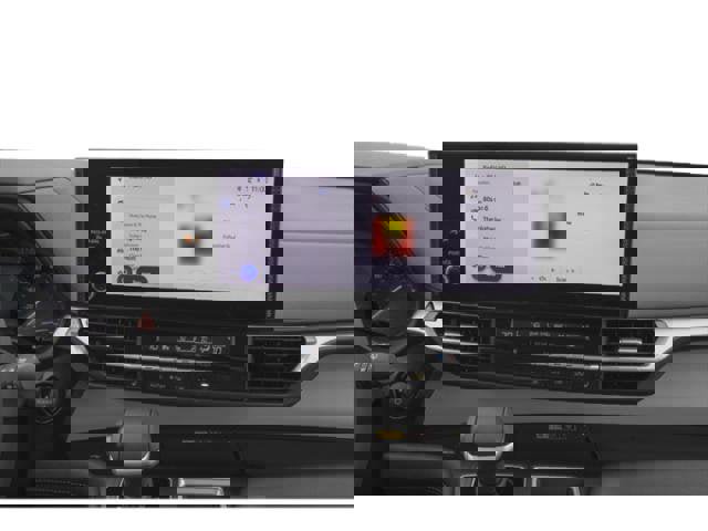 Used 2025 Toyota Sienna XLE image 9