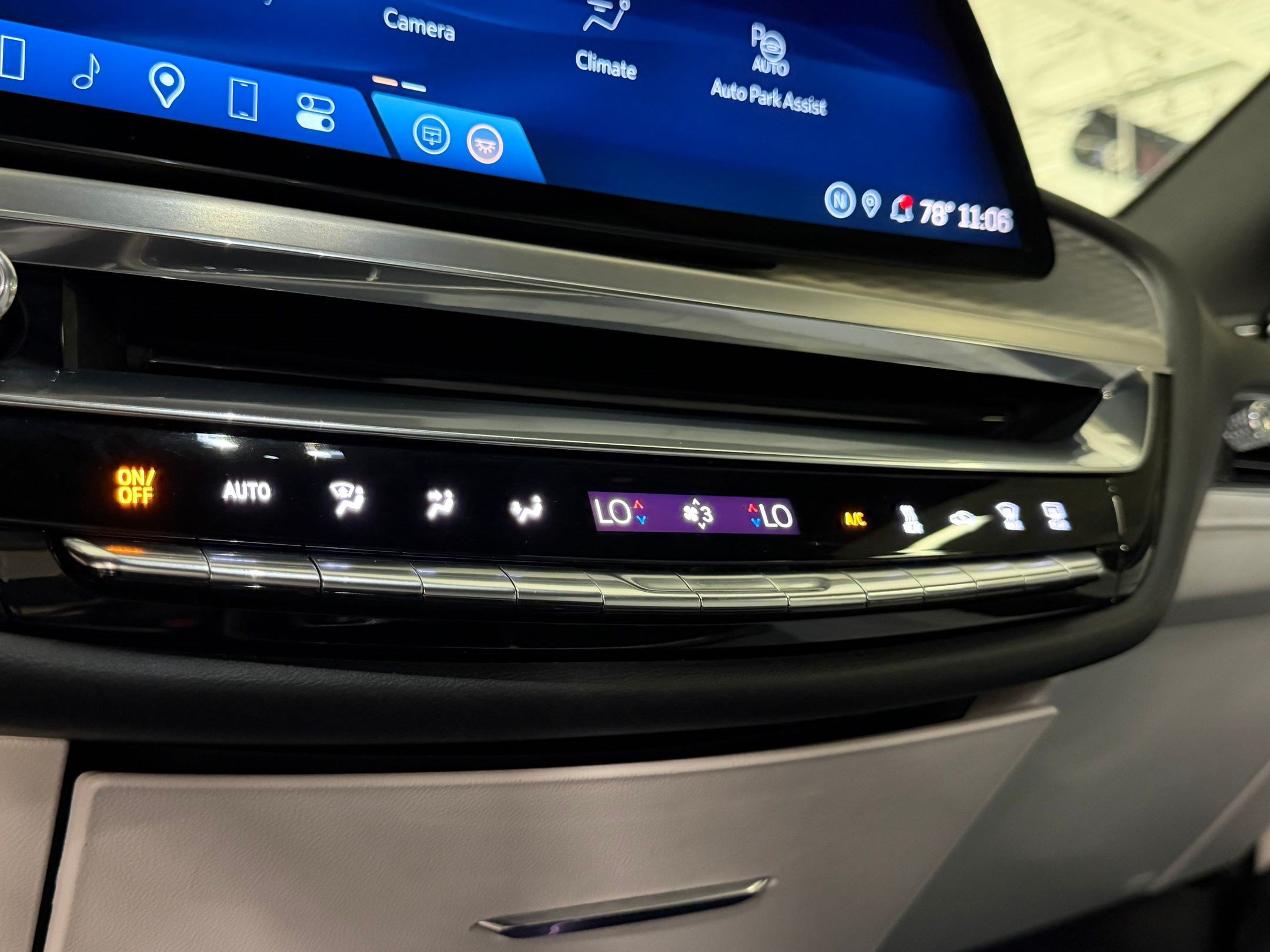 Certified 2024 Cadillac Lyriq Sport RWD image 35