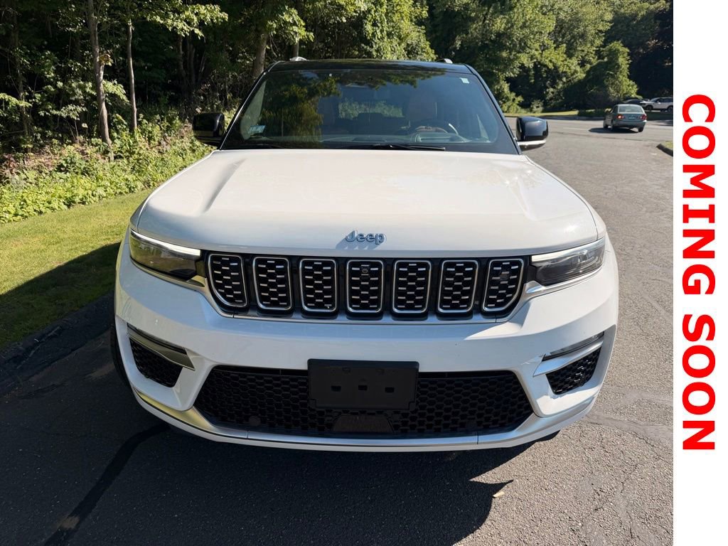 Used 2023 Jeep Grand Cherokee Summit AWD/4WD image 3