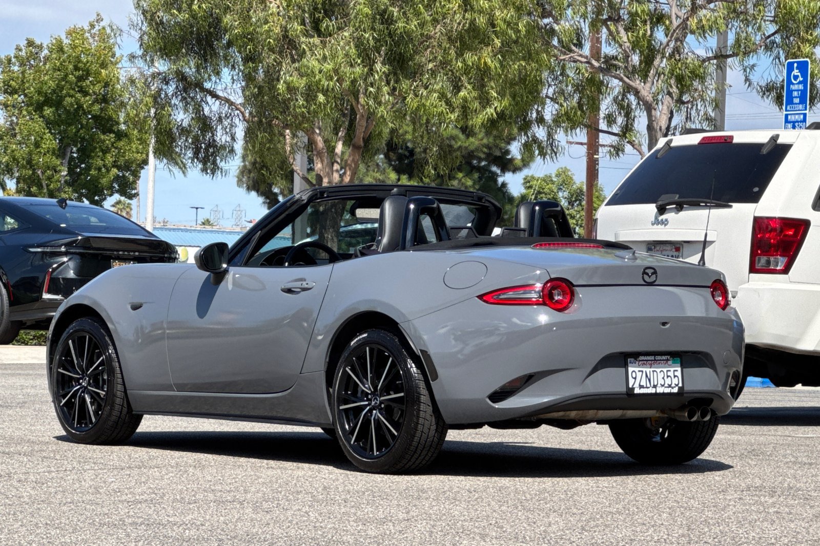Used 2025 MAZDA MX-5 Miata Grand Touring RWD image 6