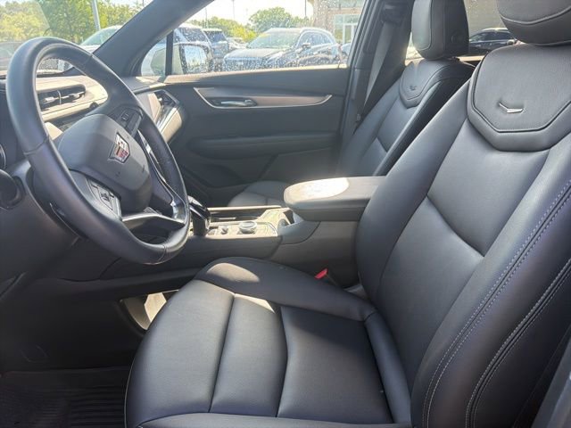 Certified 2024 Cadillac XT6 Luxury FWD image 12