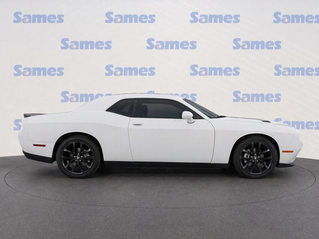 Used 2022 Dodge Challenger SXT w/ Plus Package RWD image 8