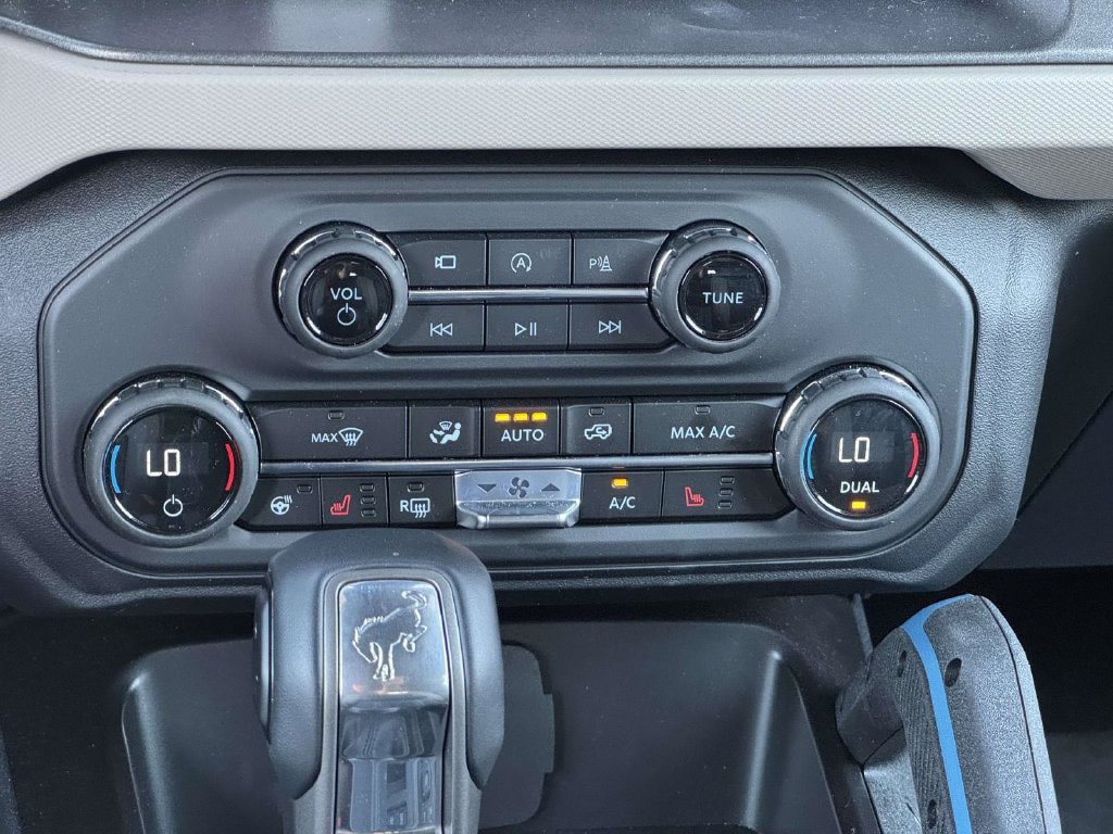 Certified 2024 Ford Bronco Wildtrak AWD/4WD image 5