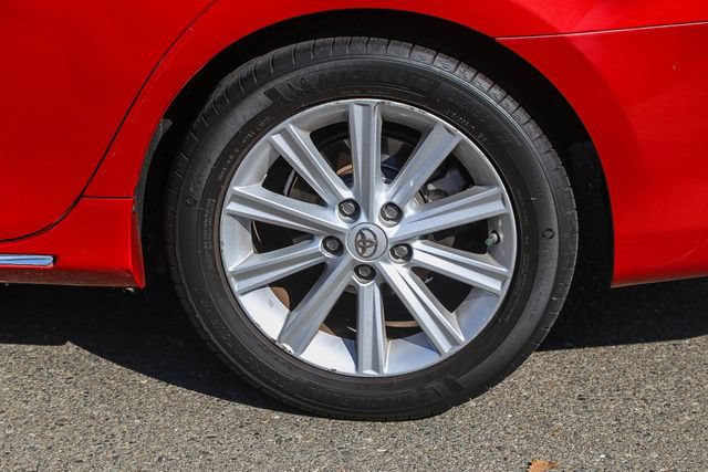 Used 2013 Toyota Camry XLE w/ Leather Pkg FWD image 11