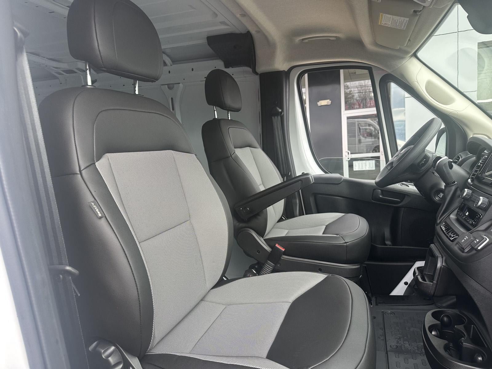 New 2026 RAM ProMaster 1500 w/ Convenience Group FWD image 4