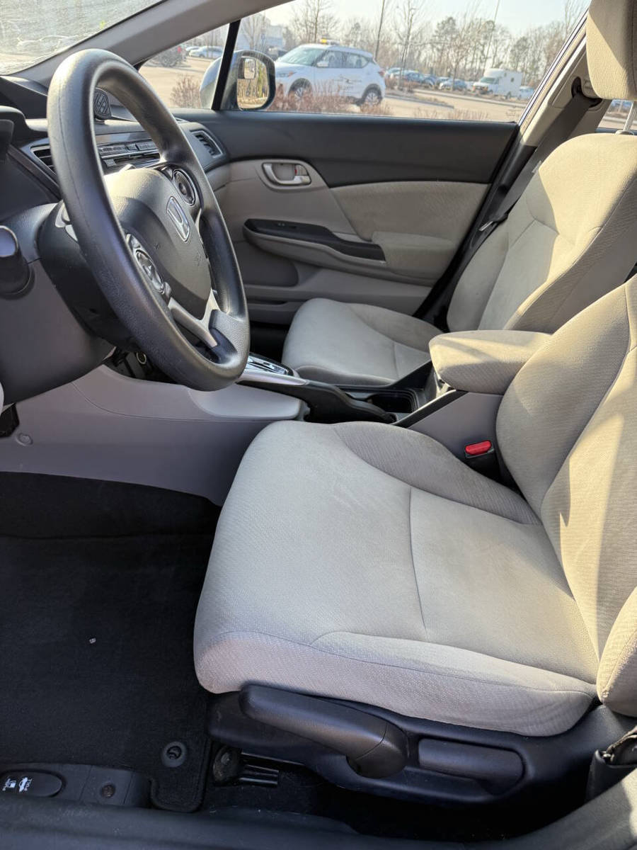Used 2013 Honda Civic LX image 7
