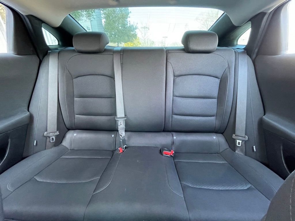 Used 2021 Chevrolet Malibu RS image 29