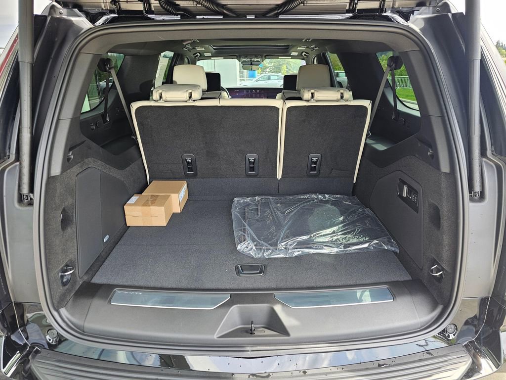 New 2026 Cadillac Escalade ESV Sport AWD/4WD image 14