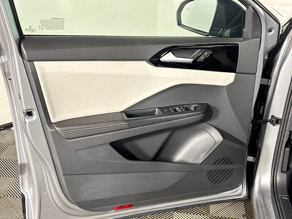 New 2026 Volkswagen Taos S image 10