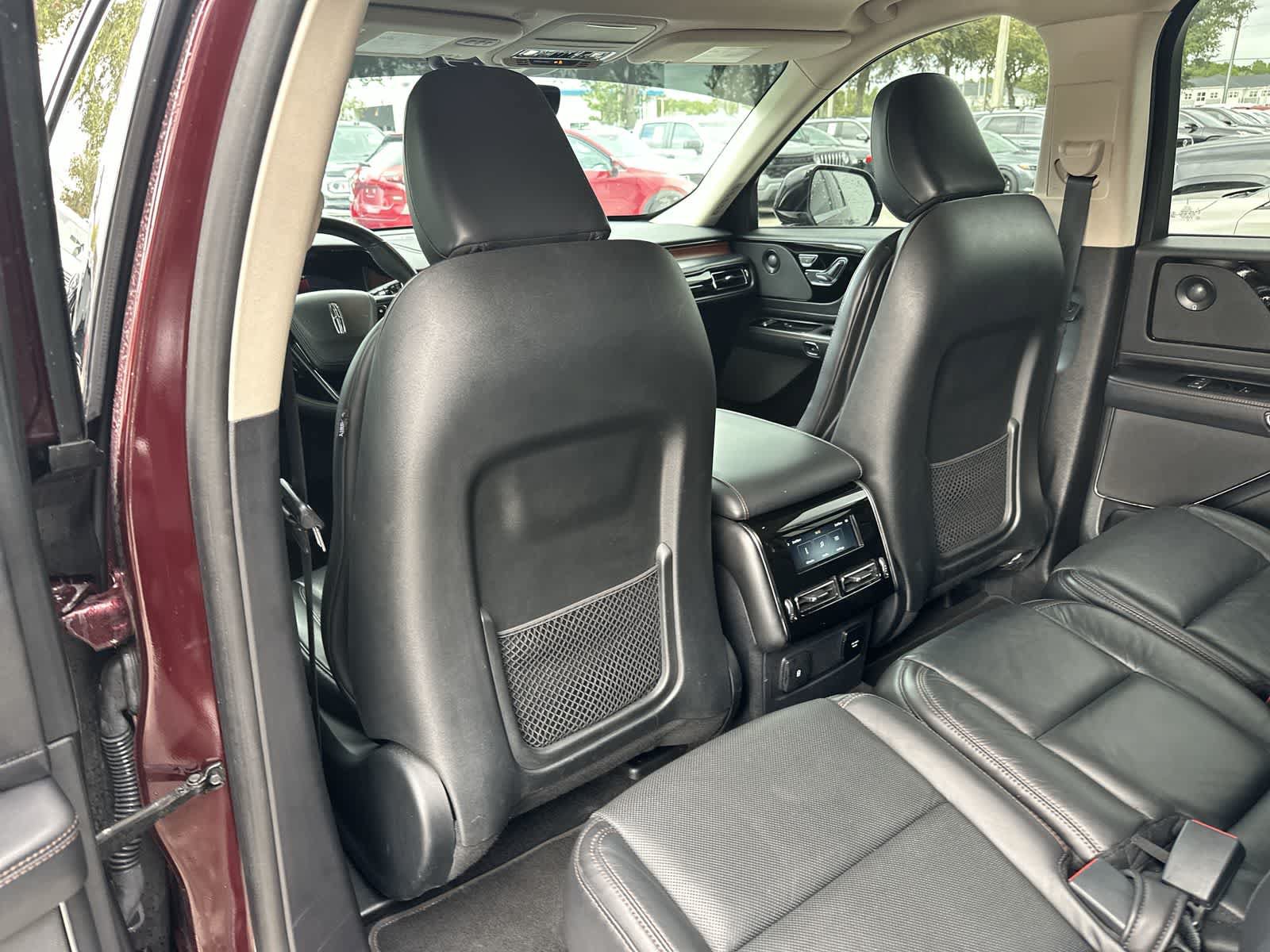Used 2021 Lincoln Aviator Reserve w/ Class IV Trailer Tow Package RWD image 17