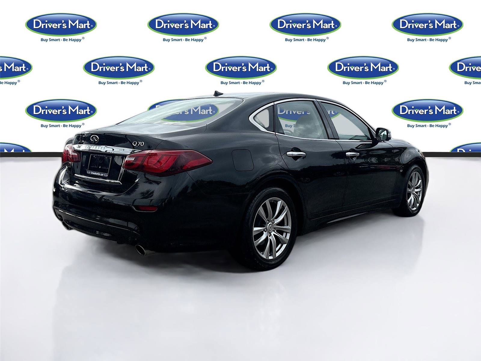 Used 2018 INFINITI Q70 Luxe image 8
