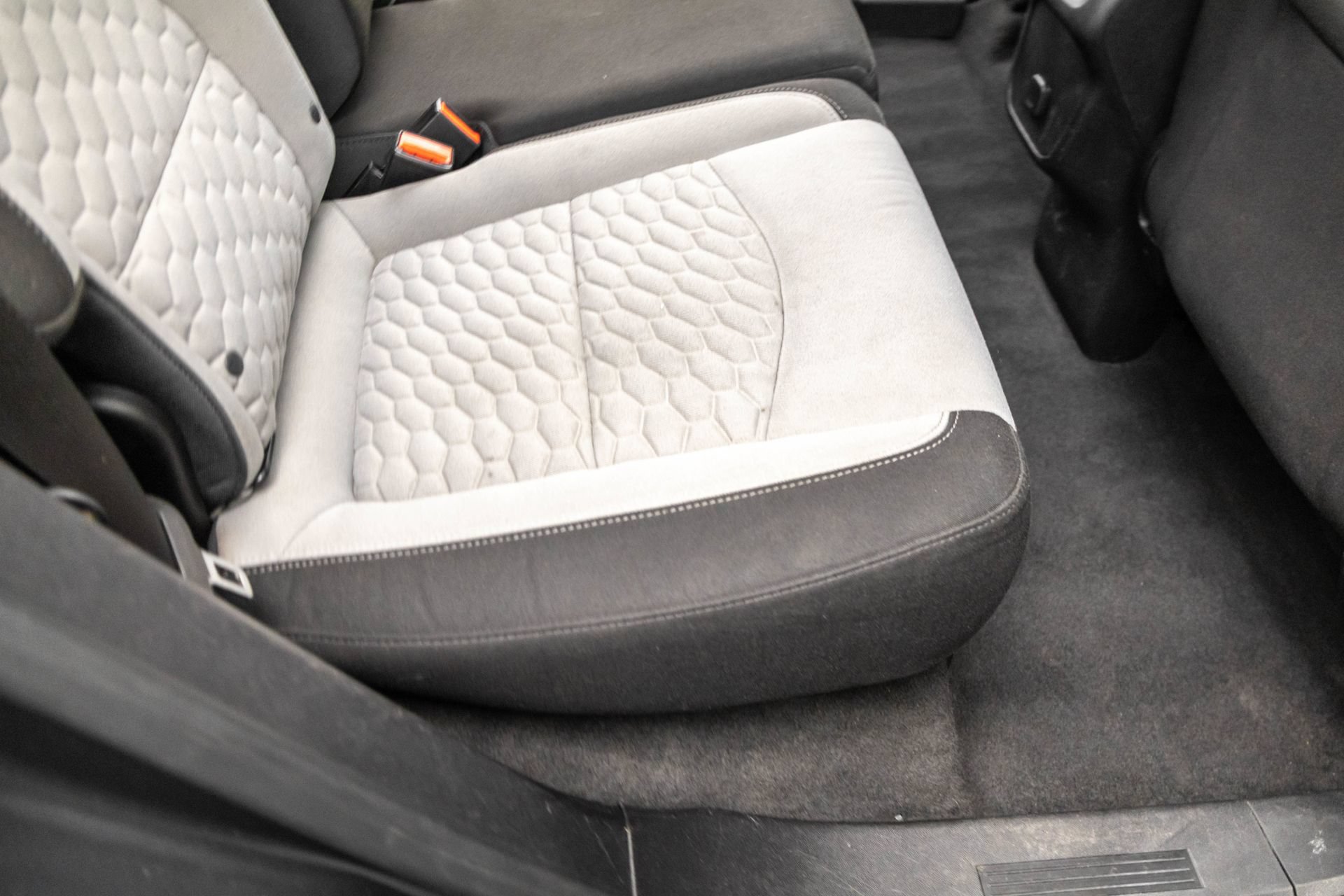 Used 2018 Chevrolet Equinox LS FWD image 35