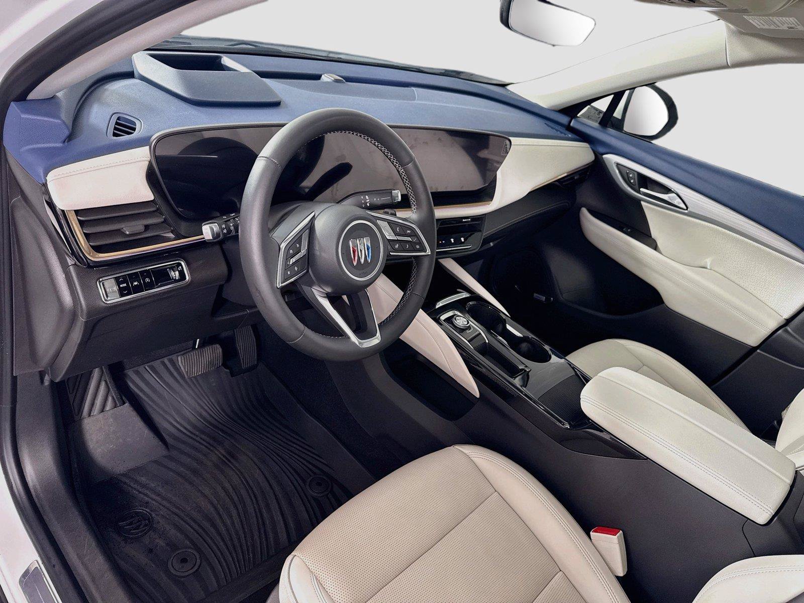 Used 2024 Buick Envision Avenir AWD/4WD image 3