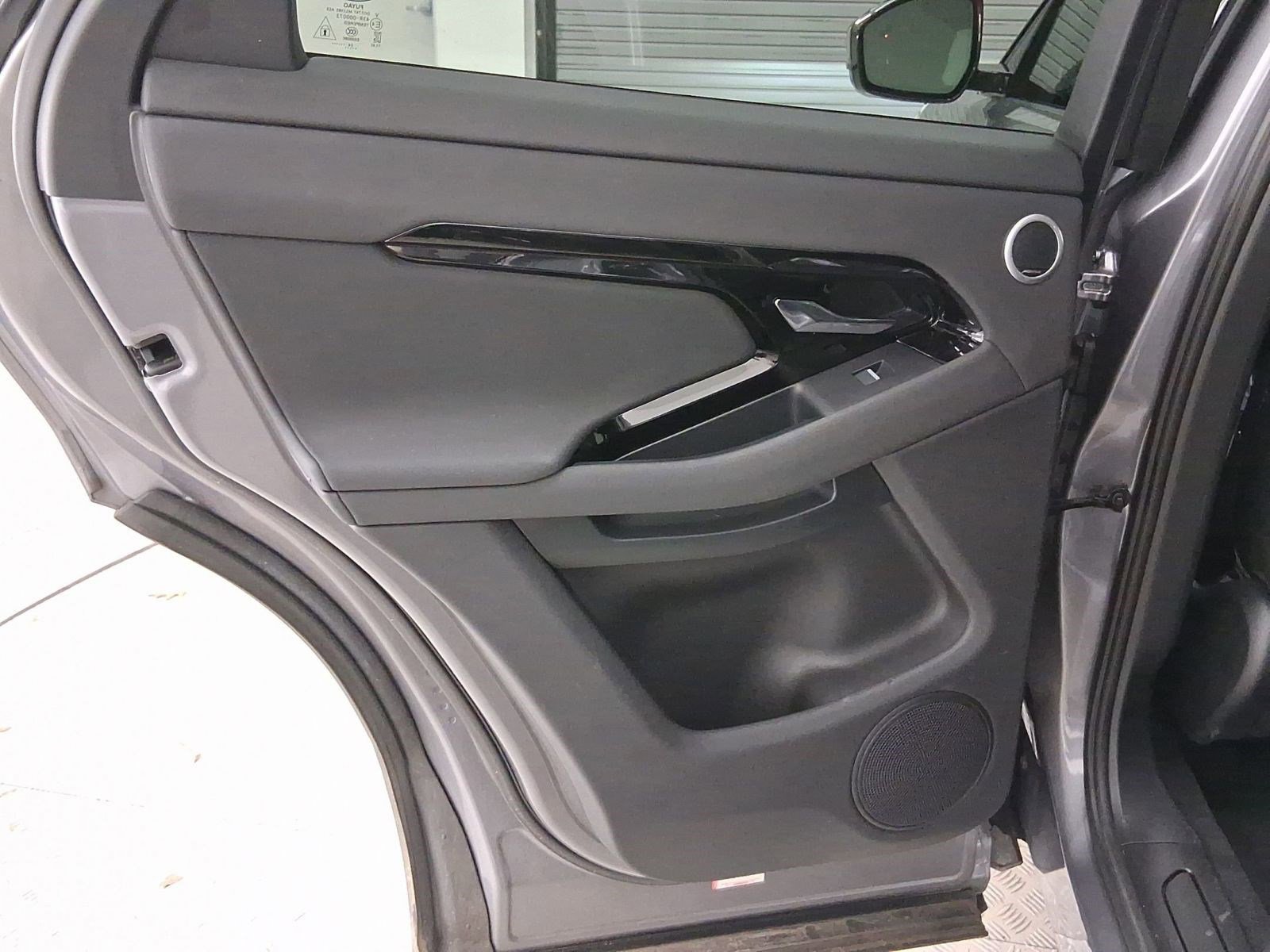 Used 2025 Land Rover Range Rover Evoque S image 29