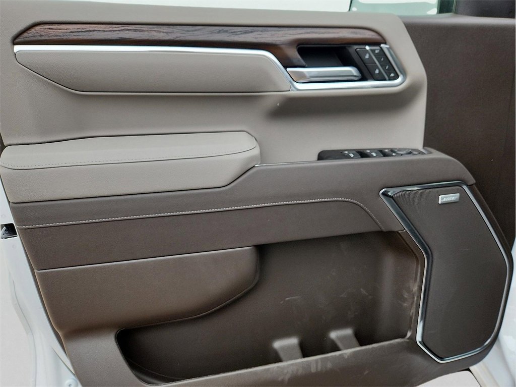 New 2025 GMC Sierra 1500 SLT image 13