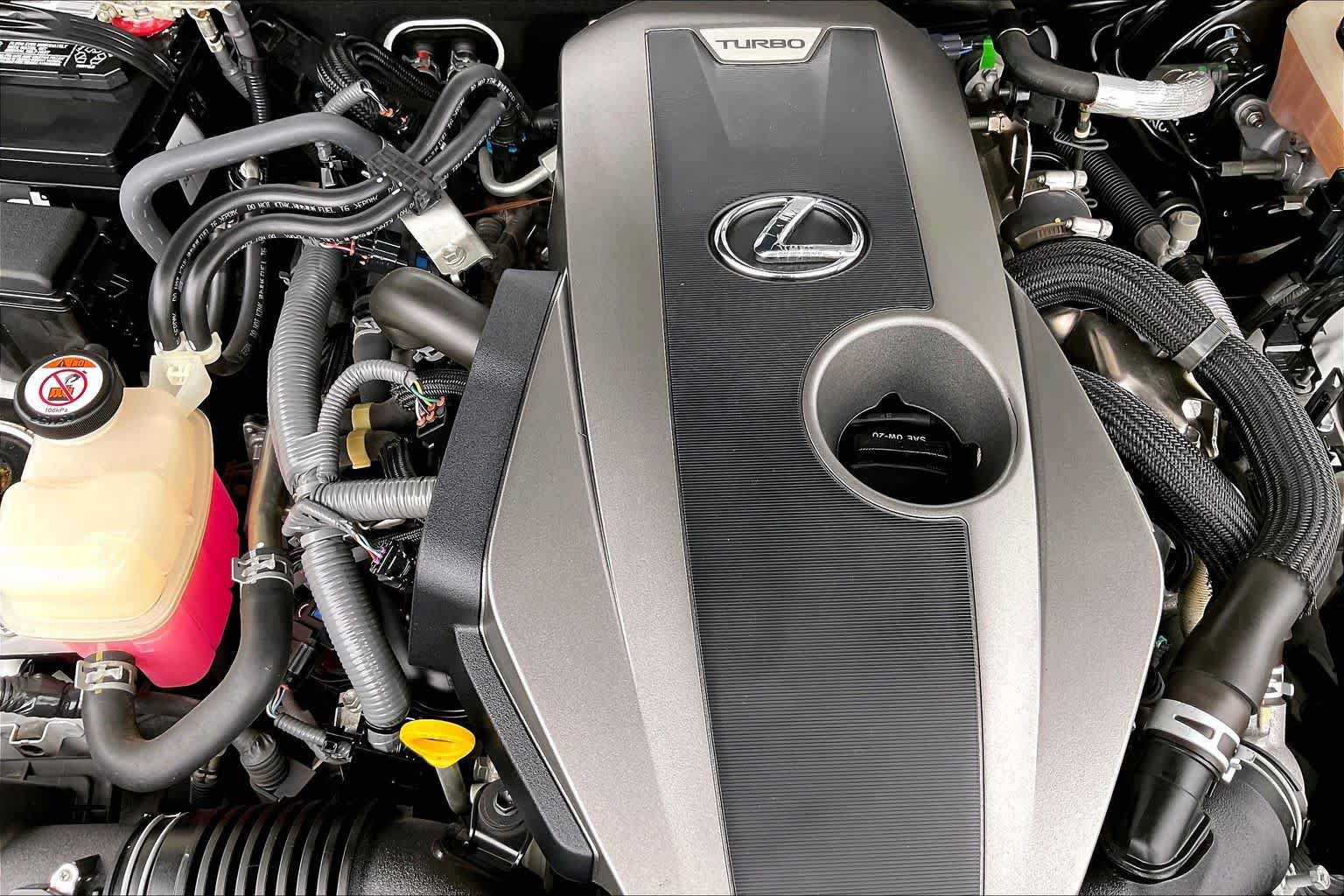 Used 2016 Lexus IS 200t w/ F Sport Package RWD image 33