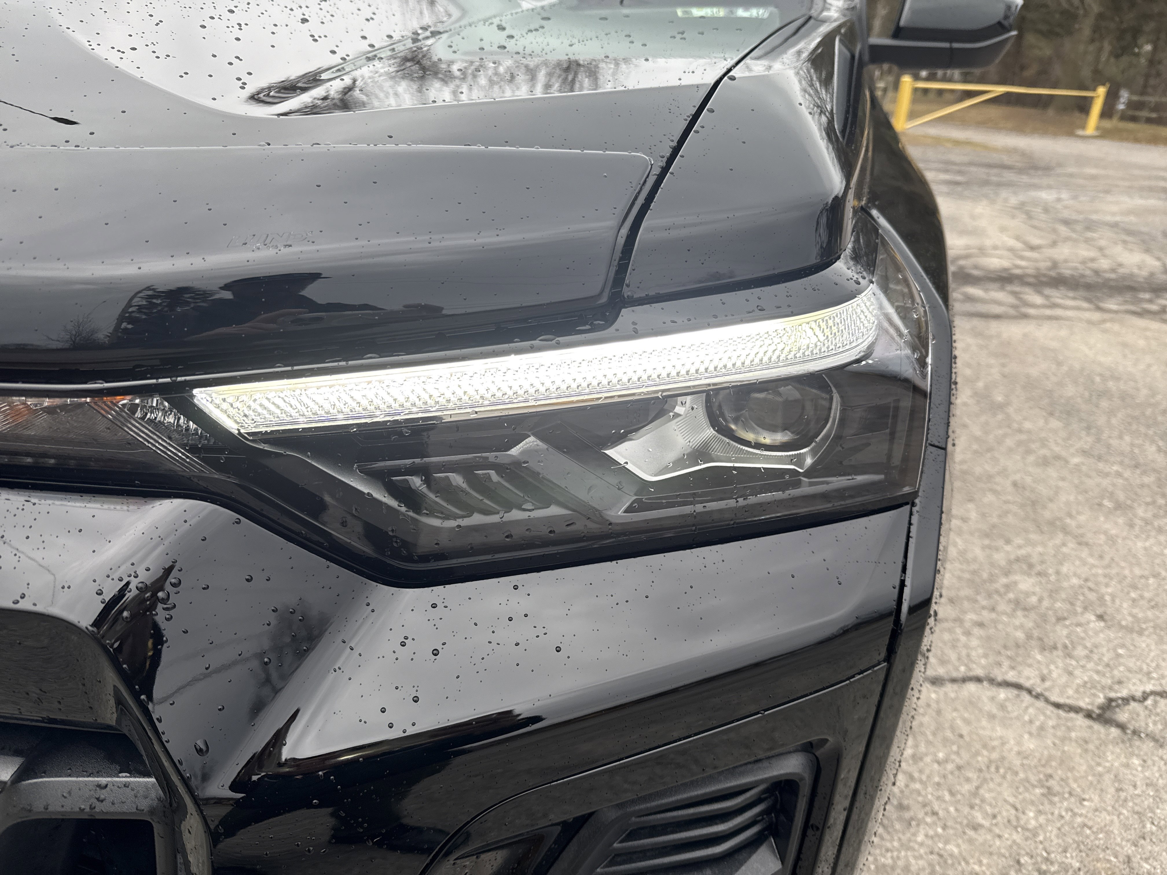 Used 2025 Chevrolet Colorado Z71 w/ Midnight Edition image 9