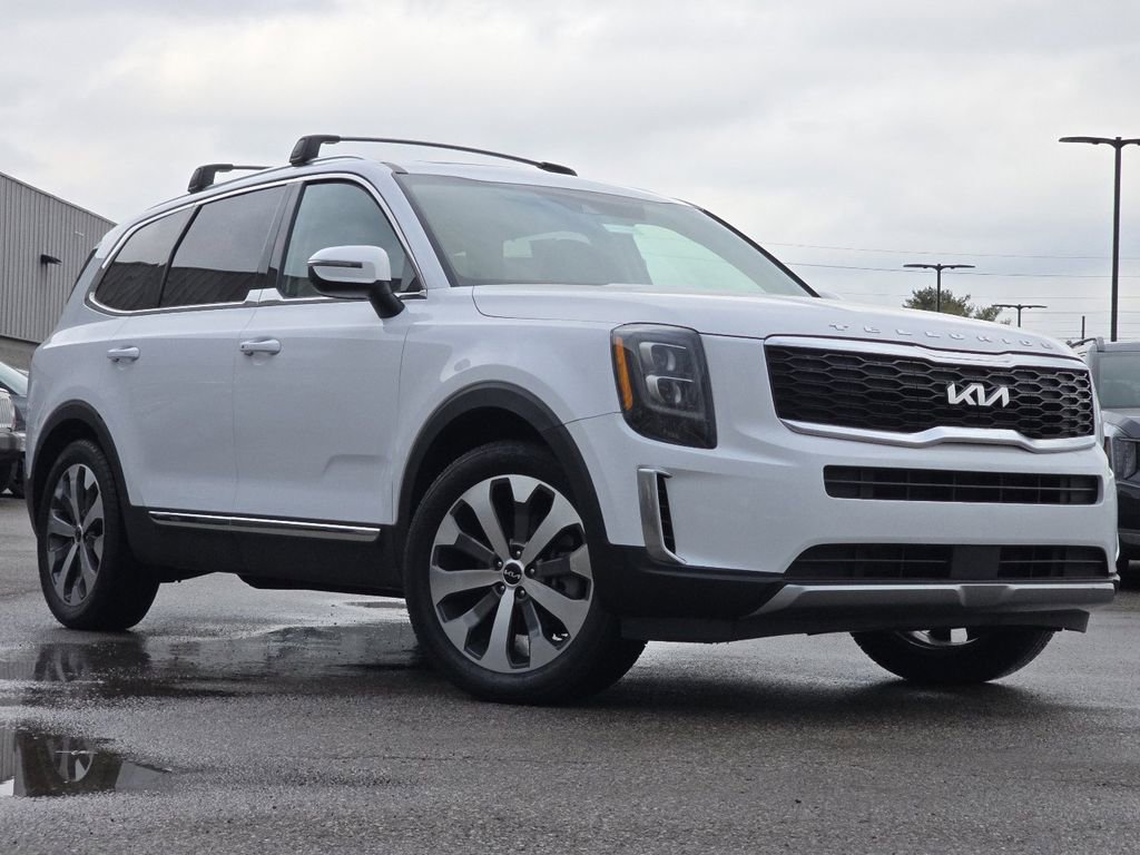 Used 2022 Kia Telluride EX w/ EX Premium Package image 2
