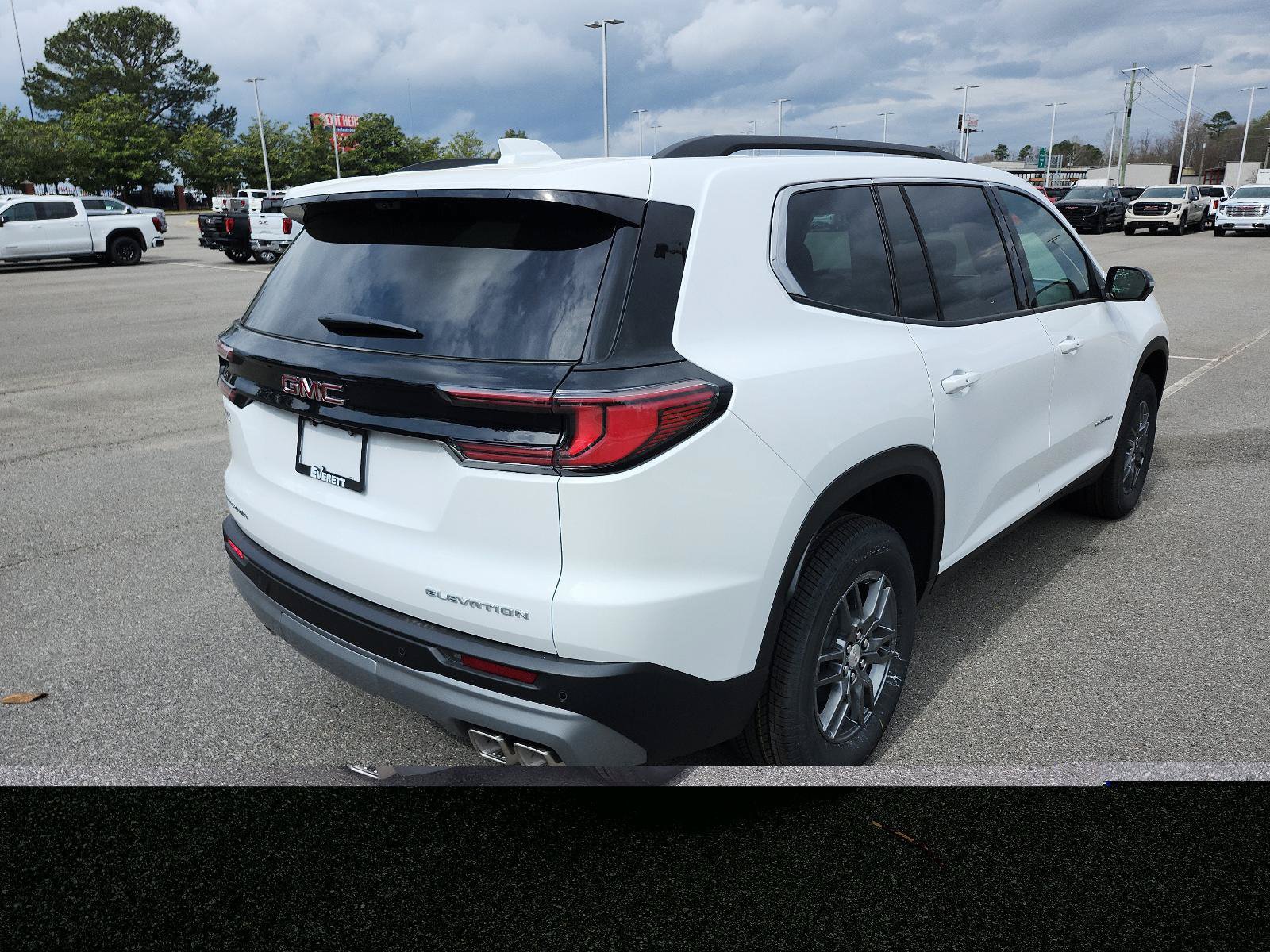 New 2026 GMC Acadia Elevation FWD image 3