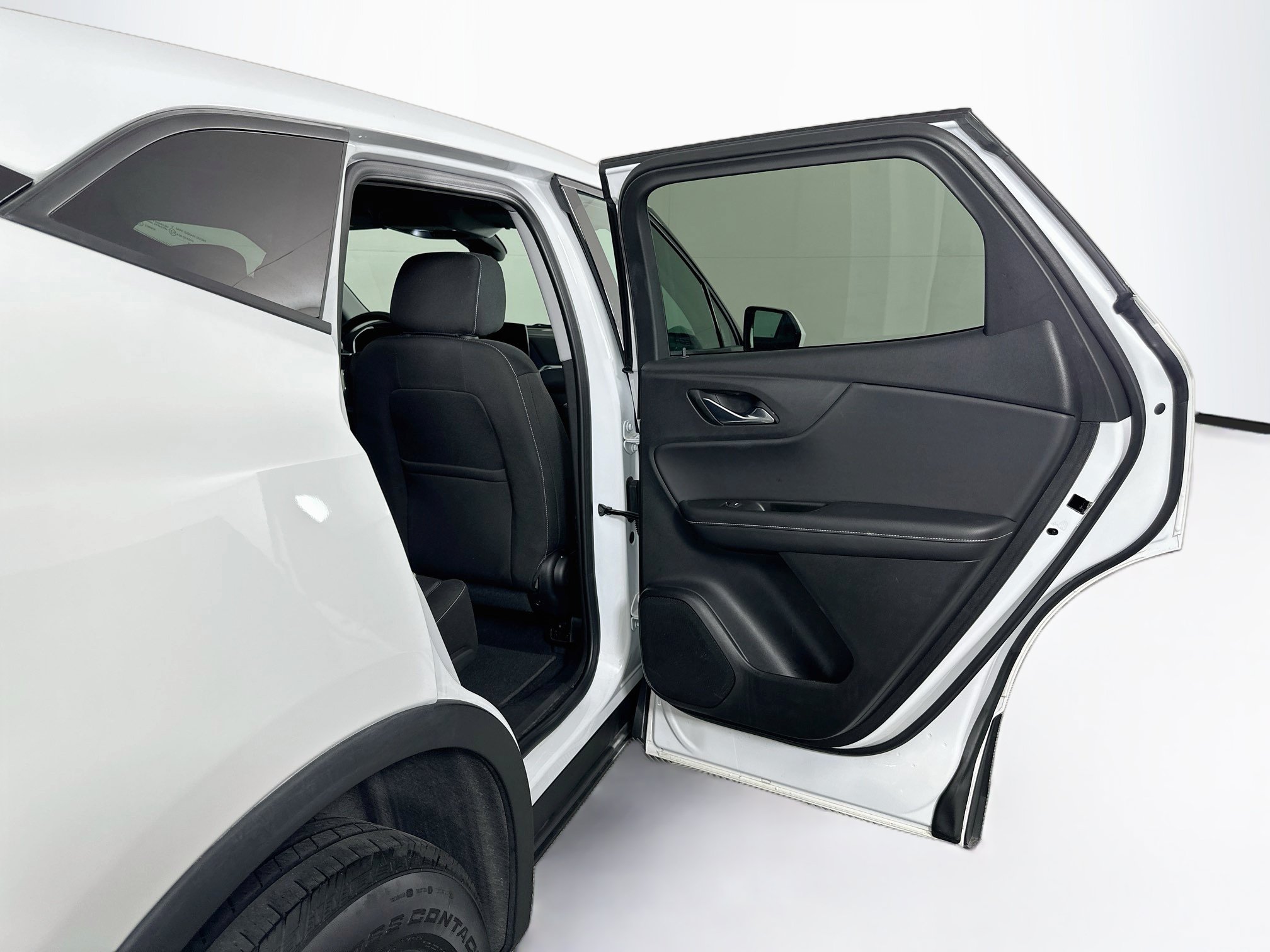Used 2025 Chevrolet Blazer LT AWD/4WD image 28
