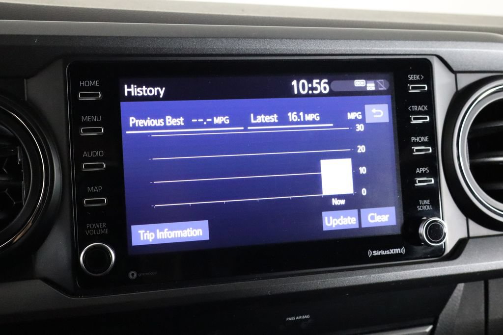 Used 2020 Toyota Tacoma TRD Sport AWD/4WD image 36