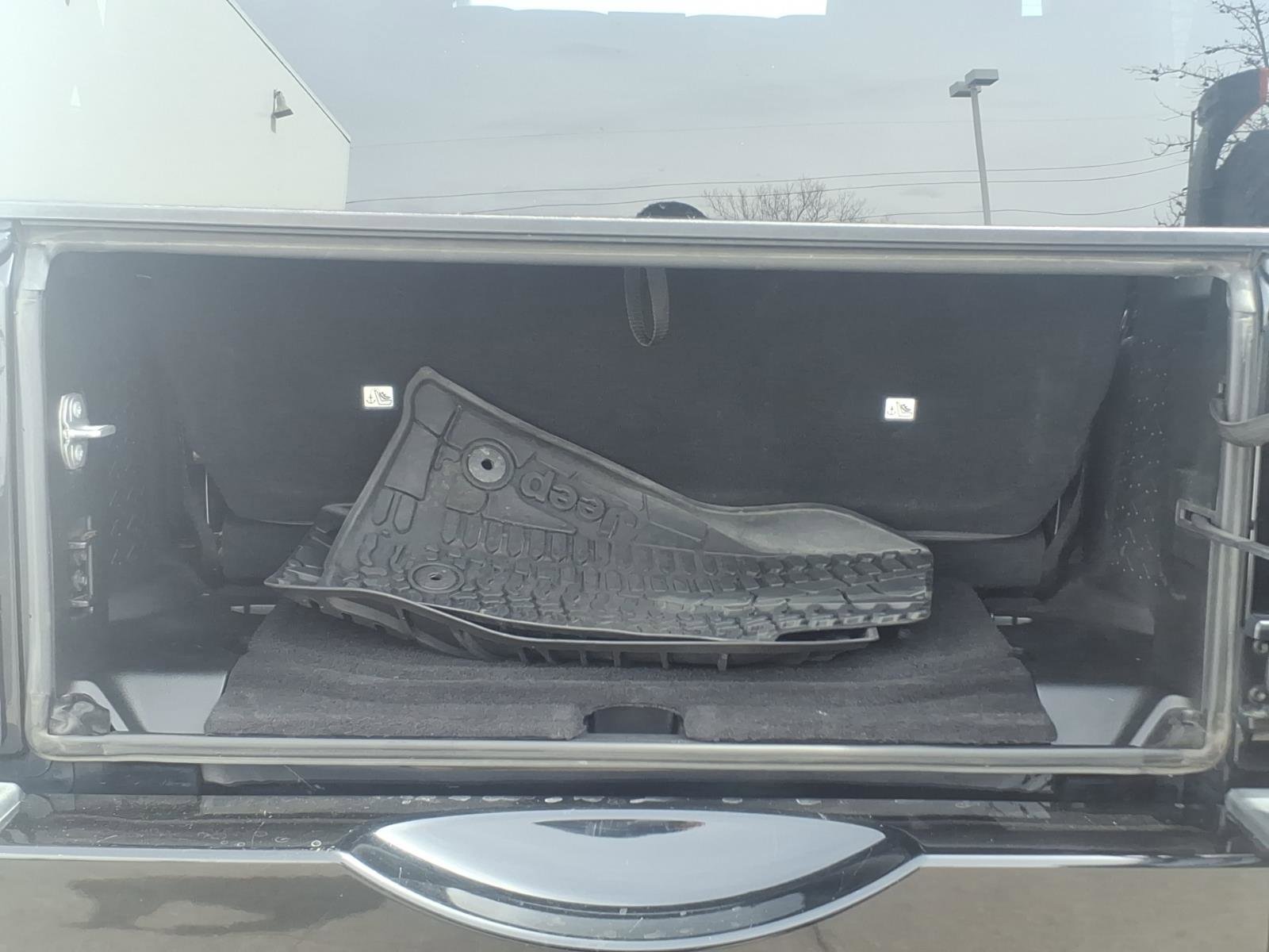 Used 2018 Jeep Wrangler Sport image 7