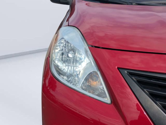Used 2014 Nissan Versa S Plus FWD image 9