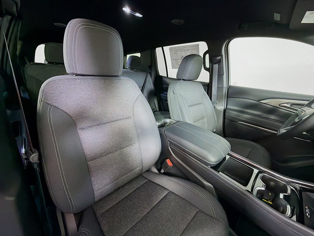 New 2026 Chevrolet Traverse LT w/ LPO, Floor Liner Package AWD/4WD image 24