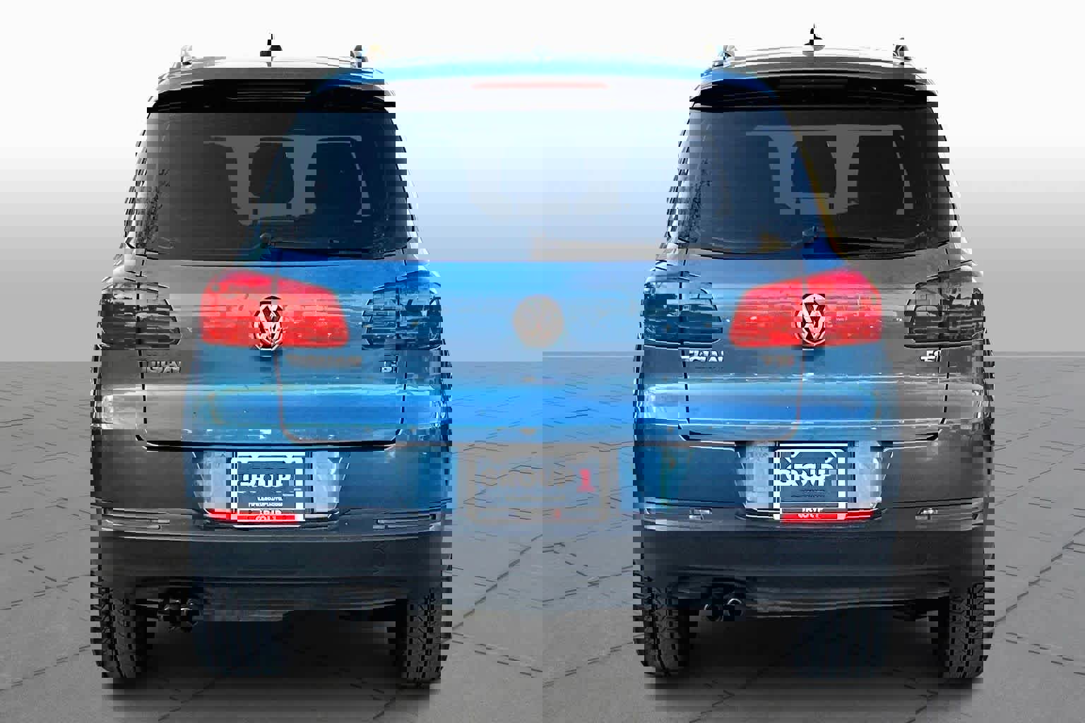 Used 2017 Volkswagen Tiguan Limited image 4