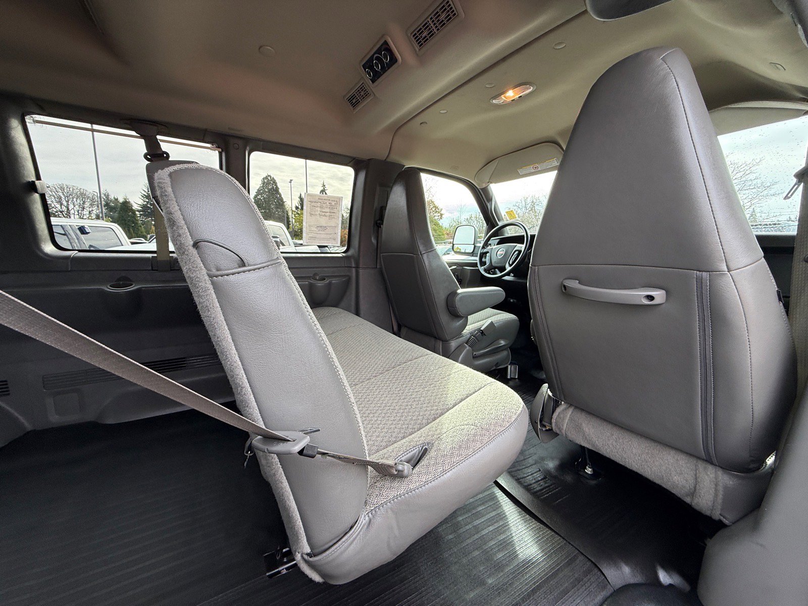 Used 2023 GMC Savana 2500 image 13