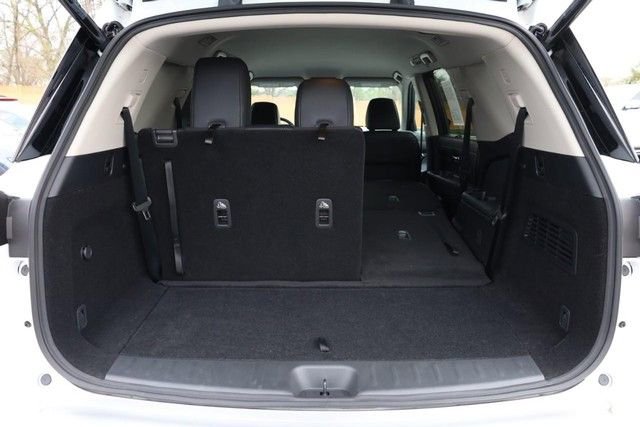 Certified 2025 Nissan Pathfinder SL image 8