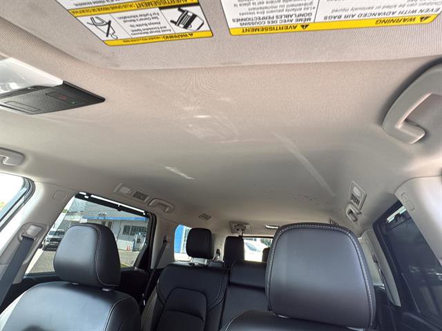 Used 2023 Nissan Pathfinder SL w/ Lighting Package (N92) FWD image 28