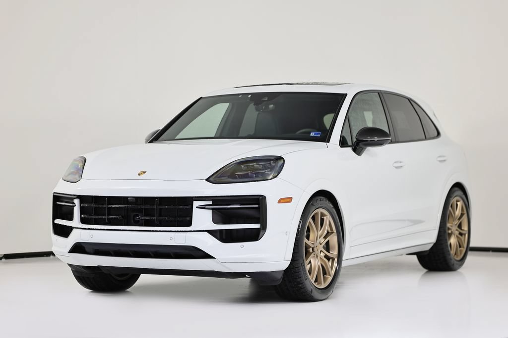 Certified 2025 Porsche Cayenne GTS AWD/4WD image 1
