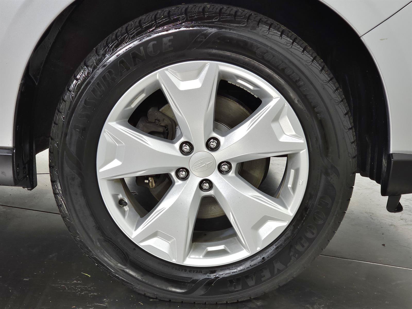 Used 2015 Subaru Forester 2.5i Limited AWD/4WD image 11